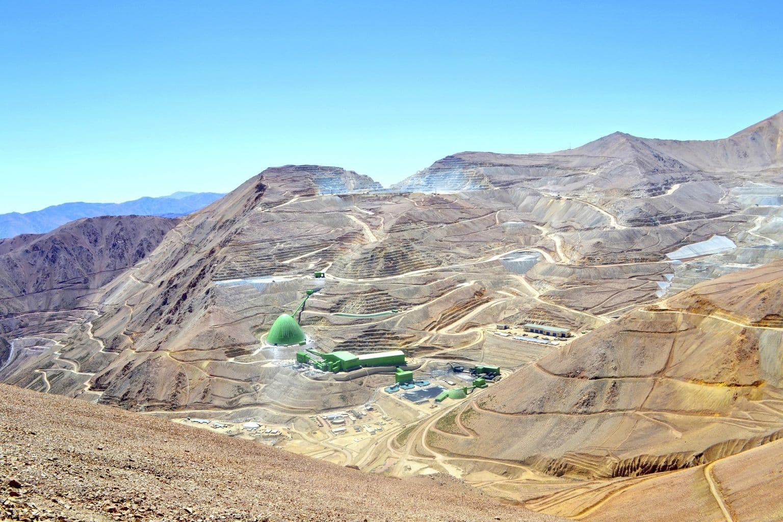 US$ 950 milhões por parte de mina de cobre no Chile