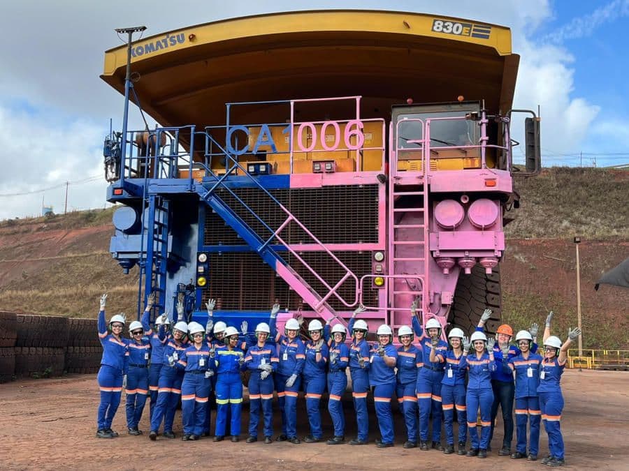 Caminhão alerta para Outubro Rosa e Novembro Azul