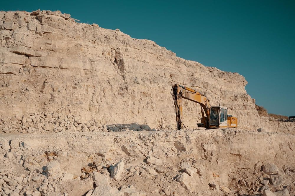 Leilão de mineradora no Paraná