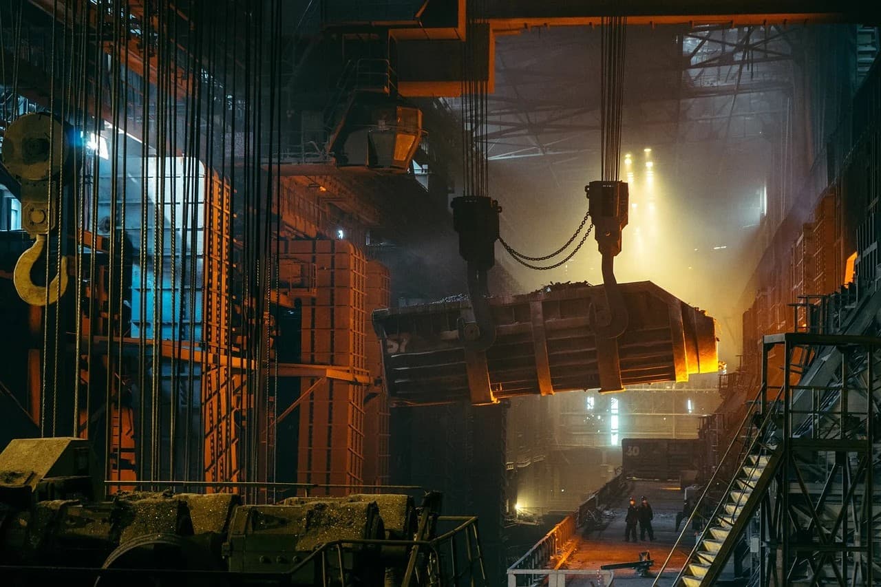 Produção mundial cai 5,1% em abril
