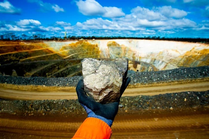 BMIX recebe direitos minerais em Niquelândia