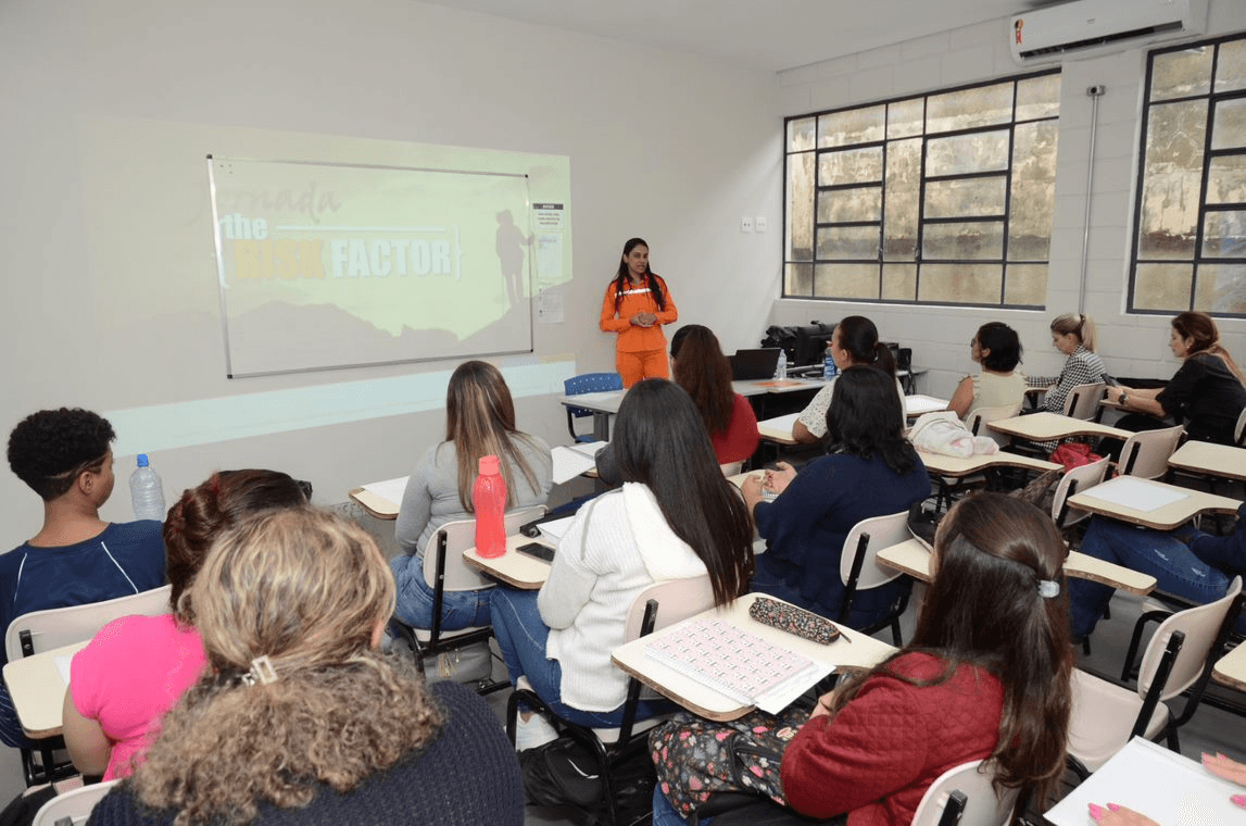 Programa de qualificação profissional feminina