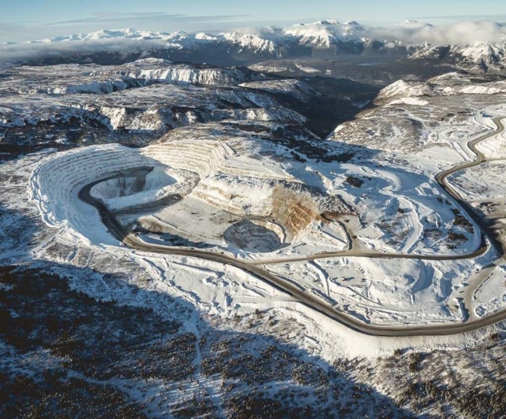 Newmont assume 100% da Newcrest