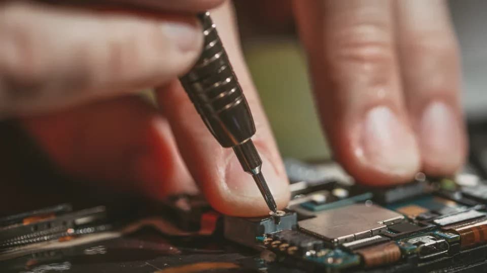 Estados Unidos podem taxar semicondutores e minerais críticos