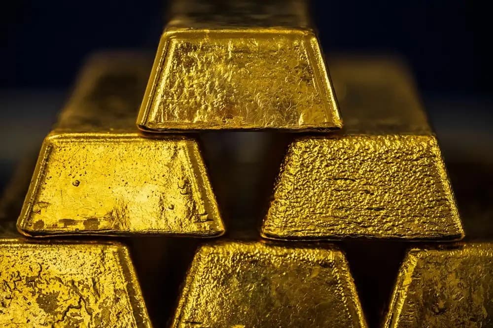 Brasil volta a ser comprador ativo do metal e reservas crescem 33% em 2025