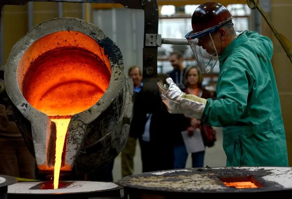 Produção mundial cai 4,2% em março e 2,3% no primeiro trimestre
