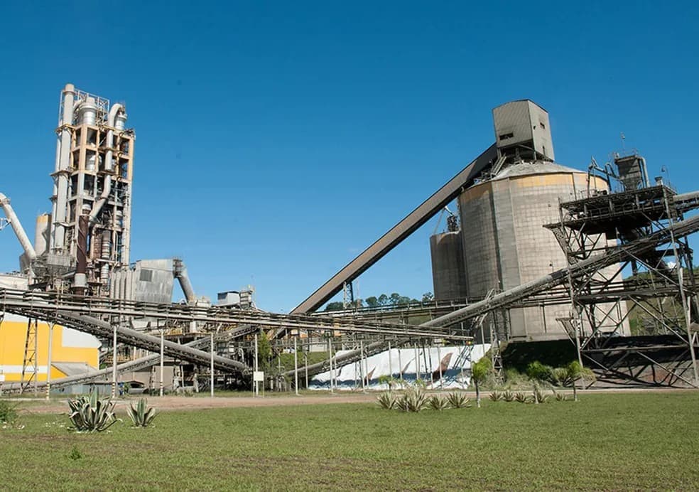 AGU firma acordo com Intercement Brasil para multas de R$ 353 milhões