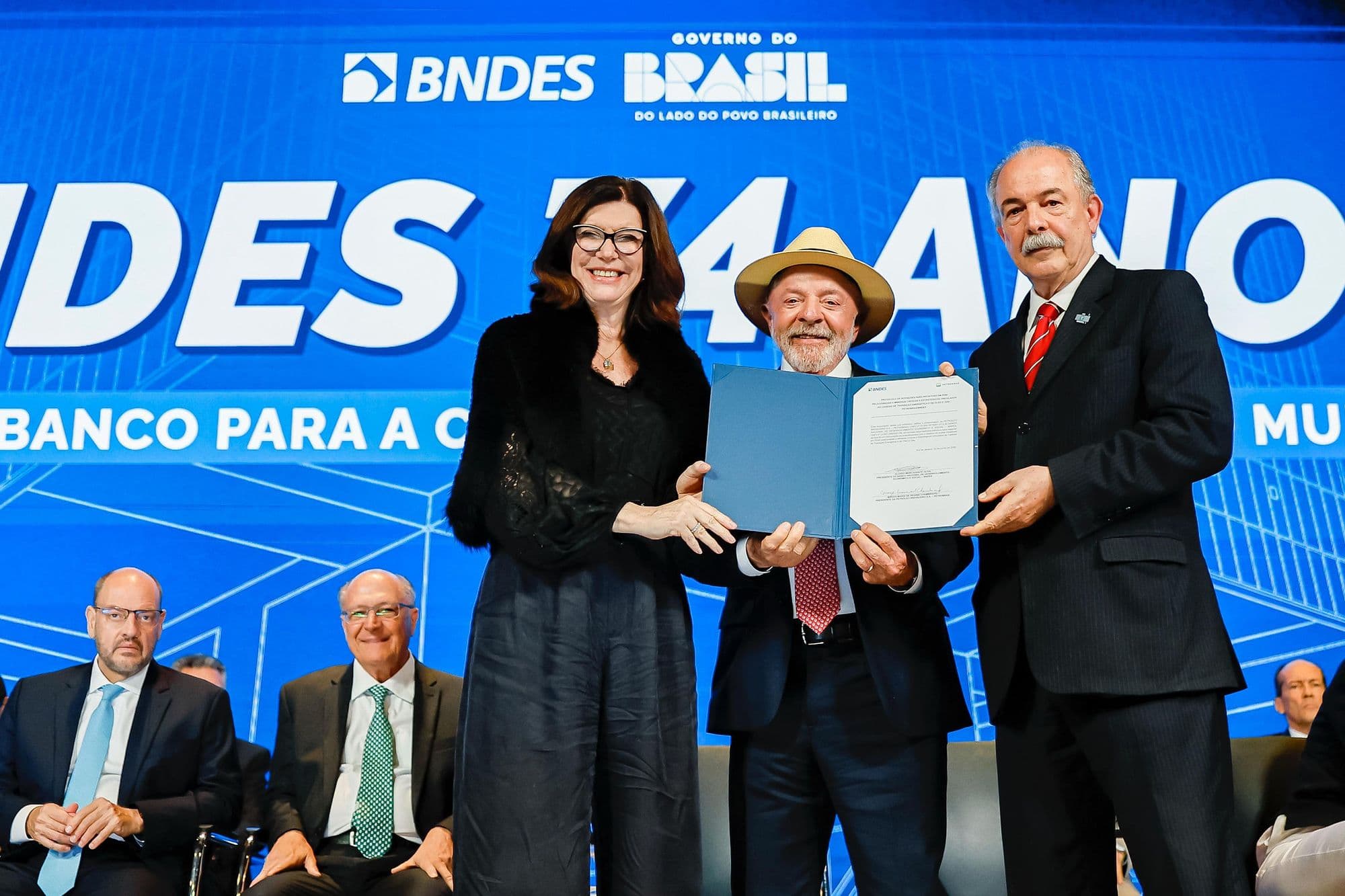BNDES e Petrobras firmam parceria em PD&I e analisar principais lacunas